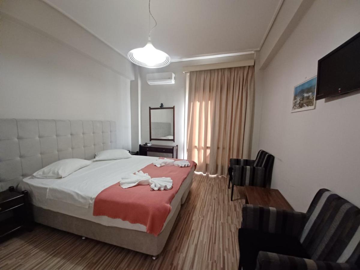 City Center Hotel Kalamáta Buitenkant foto
